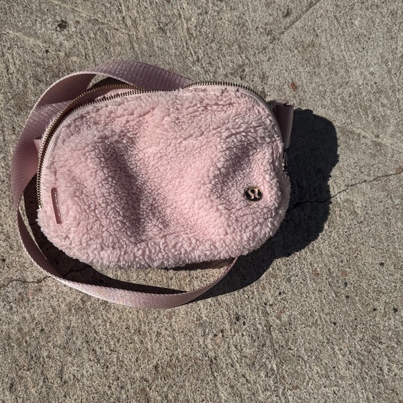 lululemon athletica Handbags - lululemon athletica Blush Sherpa Crossbody Bag